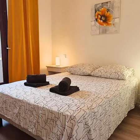 T3 Le Gambetta Climatise - Terrasse - Centre Apartment *